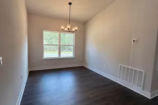 2400 Aleia Ln, Crestview, FL 32536 - Photo 6
