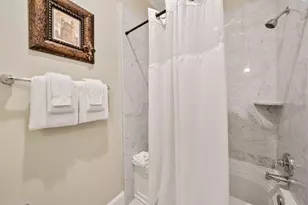 9201 Market Street Inn, Miramar Beach, FL 32550 - Photo 18