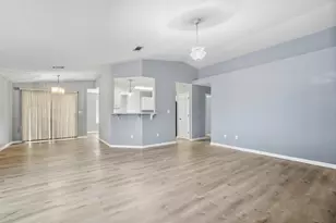 498 Rush Park Cir, Mary Esther, FL 32569 - Photo 2