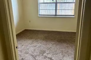 605 Colonial Dr, Fort Walton Beach, FL 32547 - Photo 6