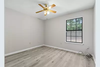 102 Grimes Avenue, Crestview, FL 32536 - Photo 16