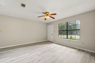 102 Grimes Avenue, Crestview, FL 32536 - Photo 12