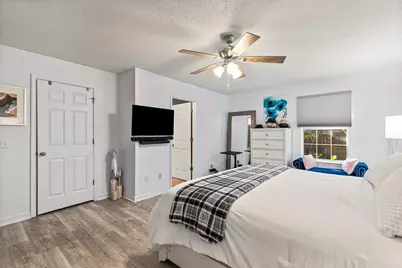 9749 Leeward Way, Navarre, FL 32566 - Photo 16