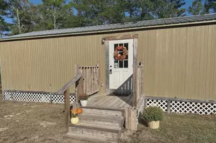 63 E Heather Ave, Defuniak Springs, FL 32433 - Photo 4