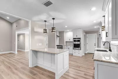 343 Oaklake Lane, Niceville, FL 32578 - Photo 2