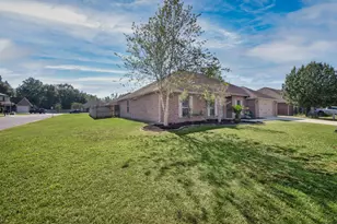 4537 Annabelle Ln Ln, Crestview, FL 32539 - Photo 2