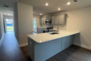 192 Ridgeway Cir, Crestview, FL 32536 - Photo 8