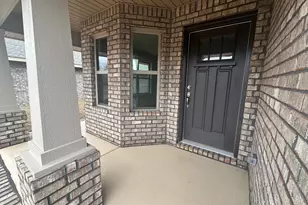 192 Ridgeway Cir, Crestview, FL 32536 - Photo 2