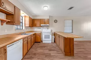 1600 Lahaina Ct, Gulf Breeze, FL 32563 - Photo 16