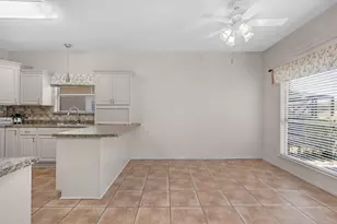 924 Shalimar Point Dr, Shalimar, FL 32579 - Photo 12