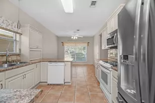 924 Shalimar Point Dr, Shalimar, FL 32579 - Photo 8