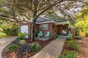 5813 Congress Ct, Gulf Breeze, FL 32563 - Photo 1