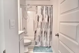 429 Scarborough St, Crestview, FL 32539 - Photo 8