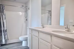 429 Scarborough St, Crestview, FL 32539 - Photo 24