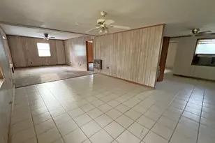 62 Bayview Dr, Paxton, FL 32567 - Photo 2