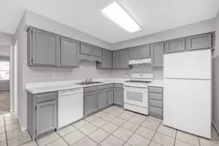 106 4th Ave, Shalimar, FL 32579 - Photo 1