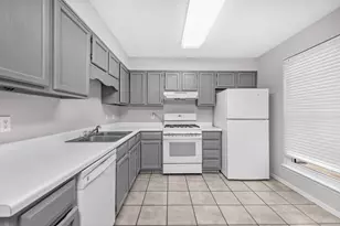 106 4th Ave, Shalimar, FL 32579 - Photo 4