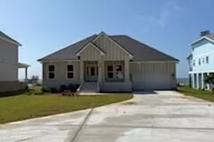 4983 Soundside Dr, Gulf Breeze, FL 32563 - Photo 1