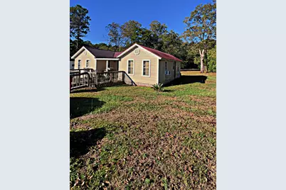 8092 Highway 393, Laurel Hill, FL 32567 - Photo 4