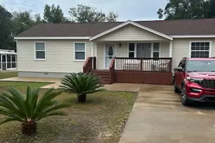 358 Edge Ave, Valparaiso, FL 32580 - Photo 1