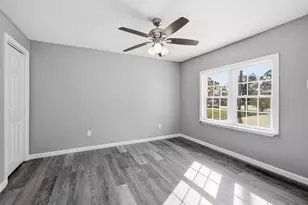 410 NW Nw Oakland Circle Circle, Fort Walton Beach, FL 32548 - Photo 6