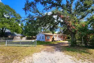 1200 Forest Heights Rd, Fort Walton Beach, FL 32547 - Photo 1