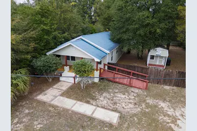 120 N Davis Lane, Defuniak Springs, FL 32433 - Photo 1