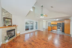 516 Blue Pond Cir, Ponce de Leon, FL 32455 - Photo 10