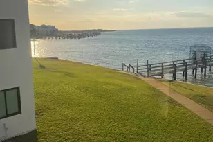7453 Sunset Harbor Dr, Navarre, FL 32566 - Photo 10