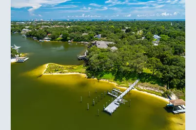 204 Laura Lane, Gulf Breeze, FL 32561 - Photo 68