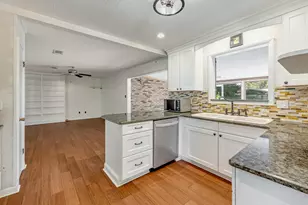 655 NE Merioneth Dr, Fort Walton Beach, FL 32547 - Photo 14