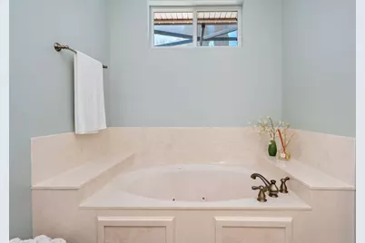 16 Plantation Oaks Drive, Mary Esther, FL 32569 - Photo 32