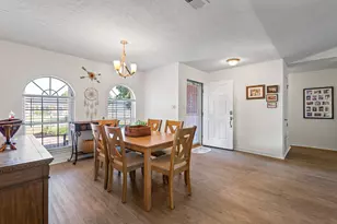8875 Cagle Dr, Navarre, FL 32566 - Photo 4