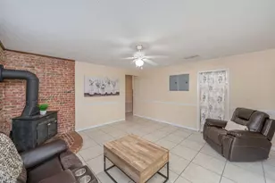 2401 Roberts Dr, Niceville, FL 32578 - Photo 18