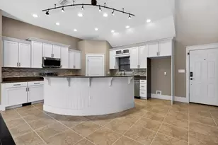 4196 Mossy Cove Ct, Niceville, FL 32578 - Photo 4