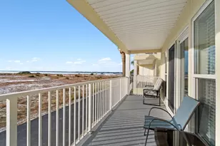 8436 Gulf Blvd, Navarre, FL 32566 - Photo 4