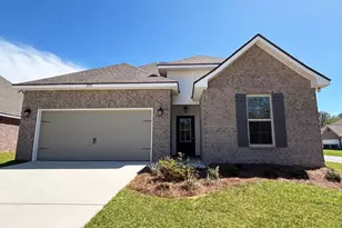 2731 Louis Cir, Crestview, FL 32536 - Photo 2
