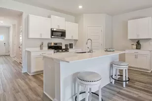 2079 Wiregrass St, Navarre, FL 32566 - Photo 2