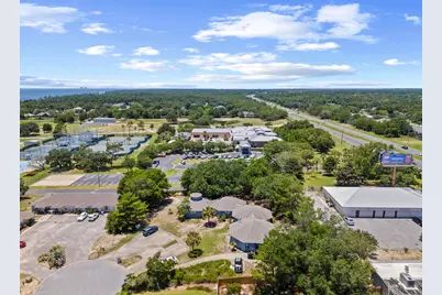 6904 Sea Turtle Circle, Navarre, FL 32566 - Photo 2