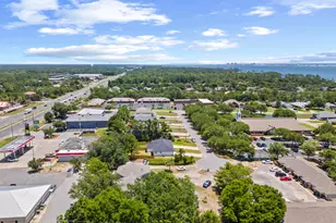 6904 Sea Turtle Cir, Navarre, FL 32566 - Photo 4