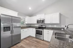 2045 Broad St, Crestview, FL 32536 - Photo 12
