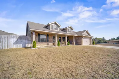 2045 Broad Street, Crestview, FL 32536 - Photo 2