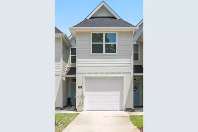 7279 Majestic Boulevard, Navarre, FL 32566 - Photo 1