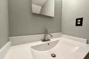 223 Oxford Ct, Mary Esther, FL 32569 - Photo 18