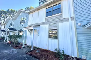 223 Oxford Ct, Mary Esther, FL 32569 - Photo 1