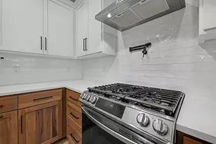 141 S H St, Pensacola, FL 32502 - Photo 10