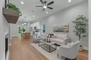 706 N F St, Pensacola, FL 32501 - Photo 2