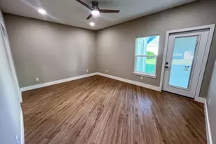 2885 Leah's Ln, Navarre, FL 32566 - Photo 6