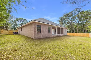 324 Hillcrest Ave, Valparaiso, FL 32580 - Photo 46