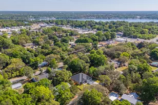324 Hillcrest Ave, Valparaiso, FL 32580 - Photo 48